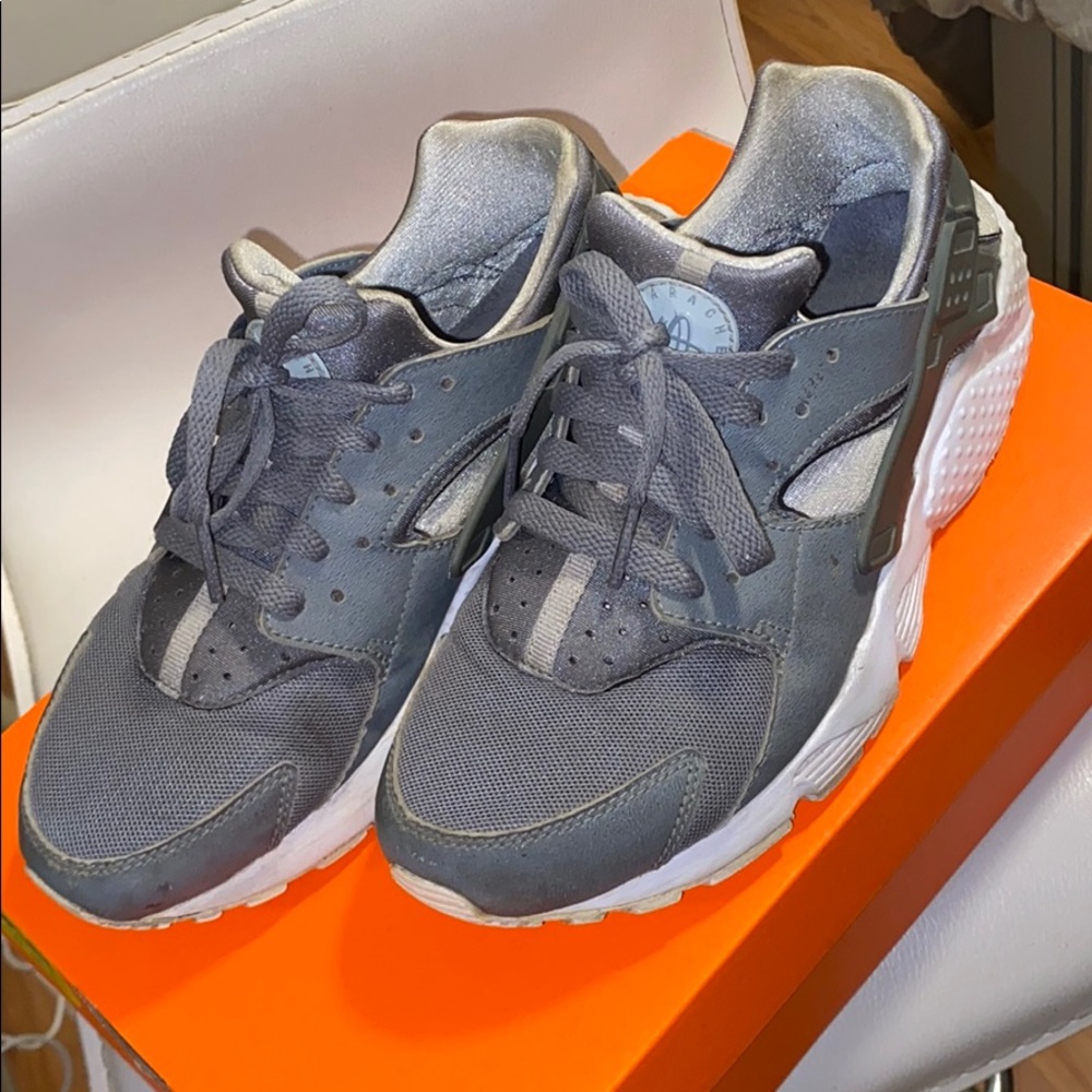 Gray Huaraches